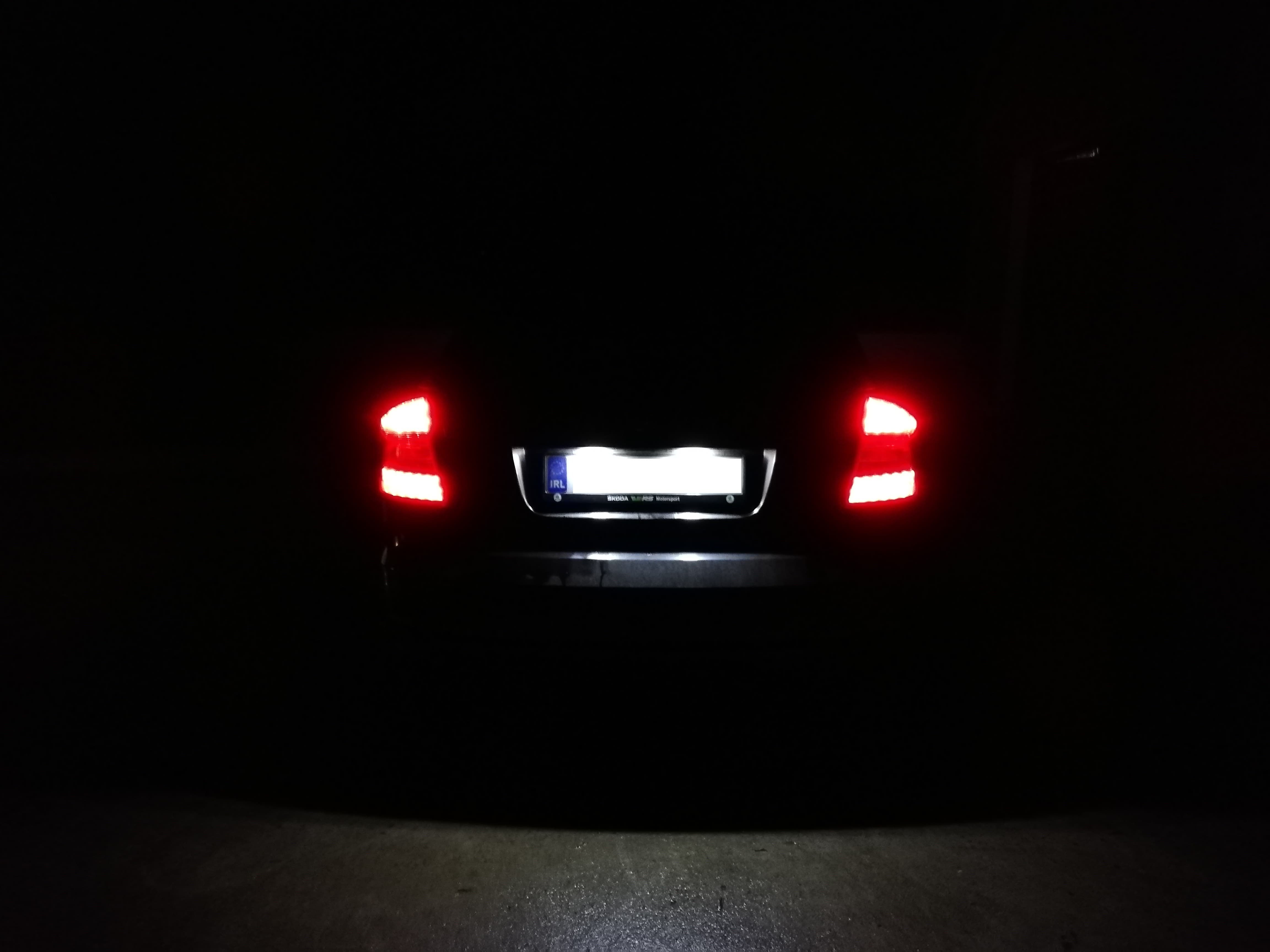 Skoda octavia rear light sales