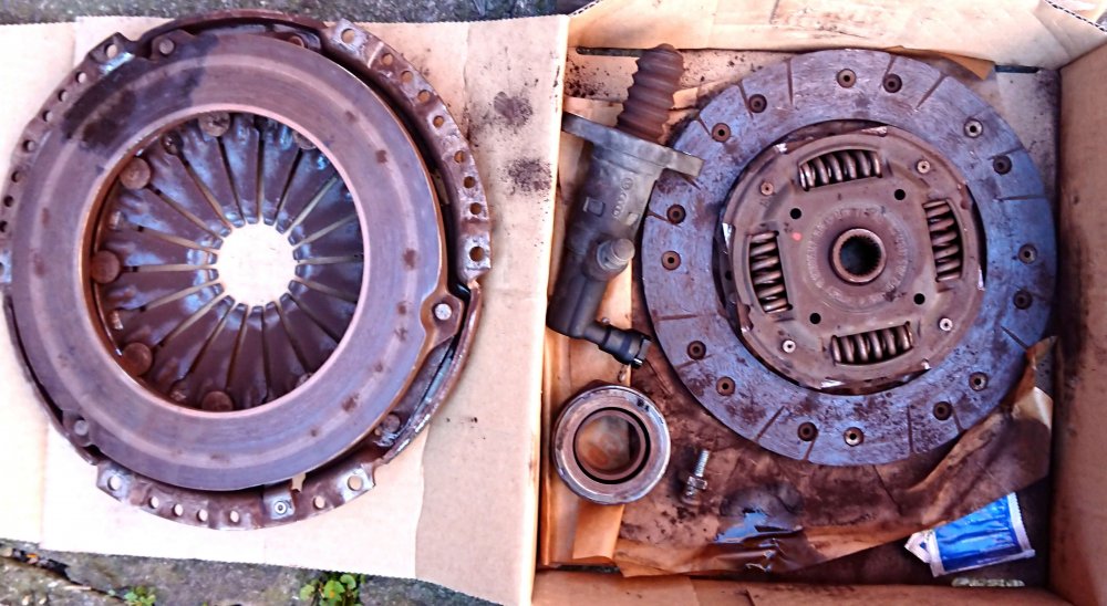 02 Clutch (main parts side 1).JPG