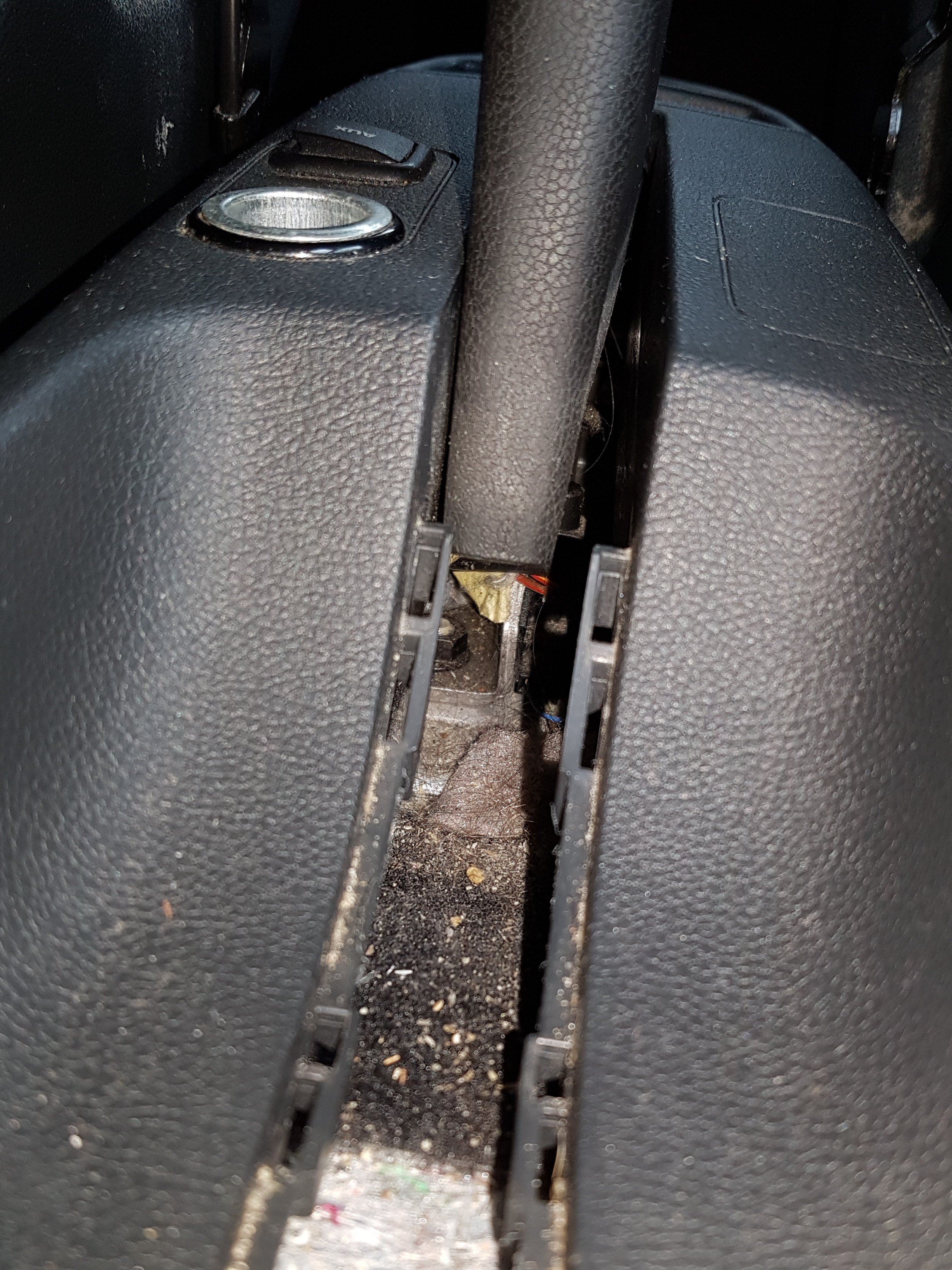 Cigarette lighter fuse blowing repeatedly when parking lever is