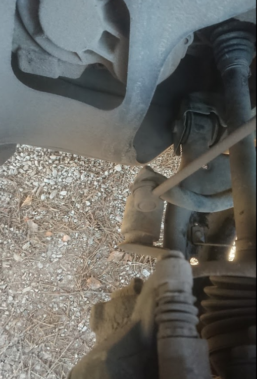 front on swingarm.png