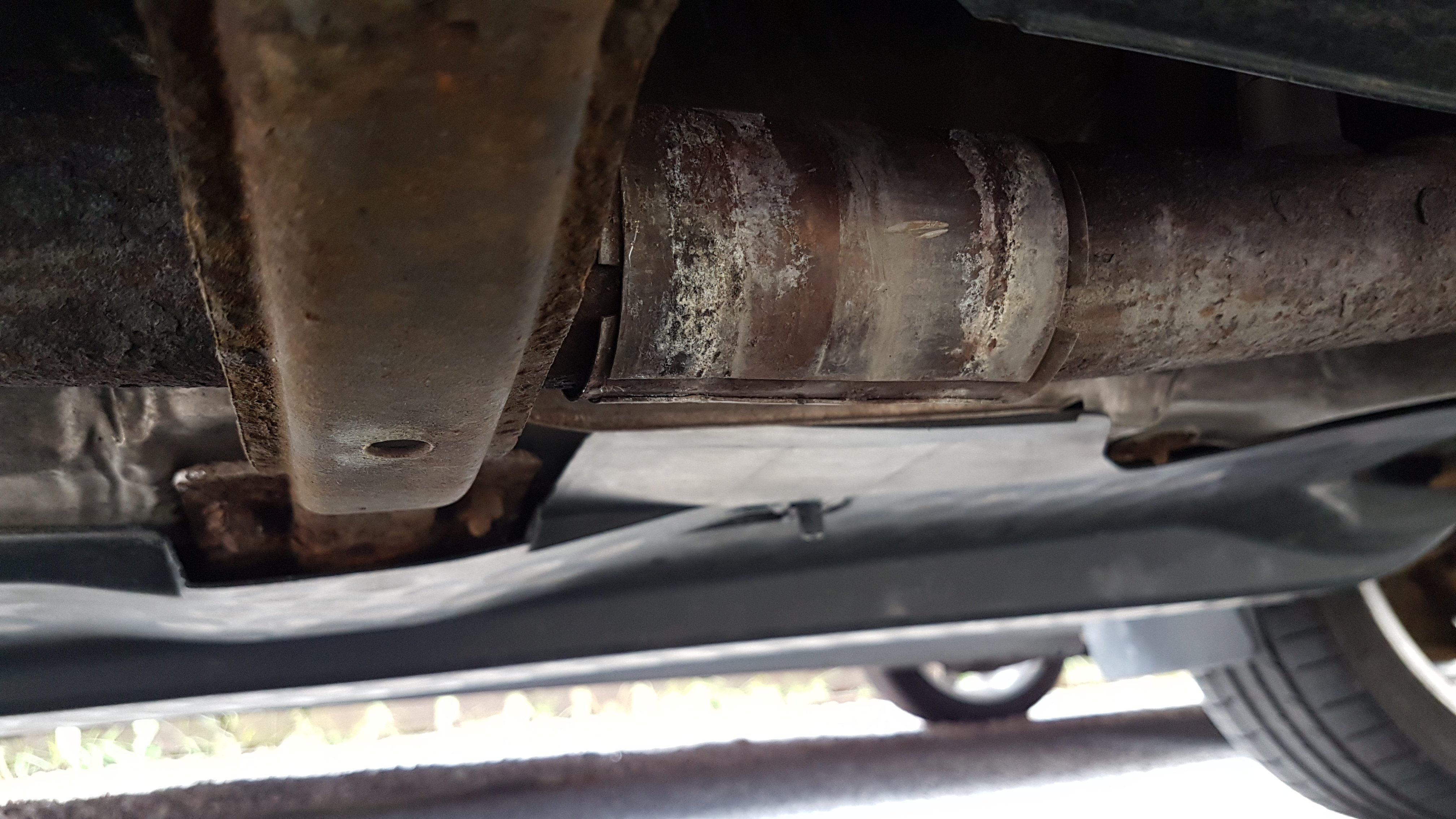 Exhaust joining sleeve clamps failure Skoda Fabia Mk II (20072014