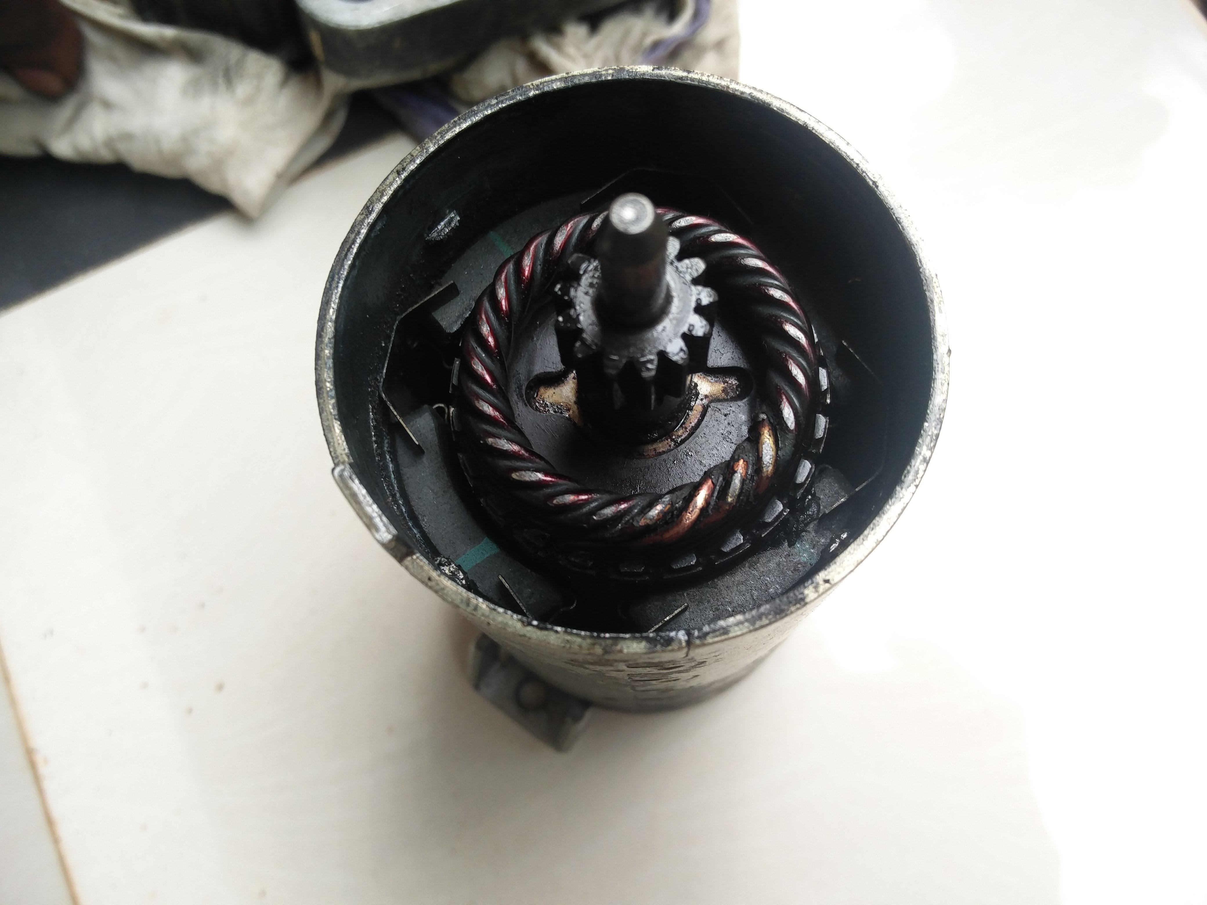 Skoda Rapid Starter motor Teardown  02z911023g