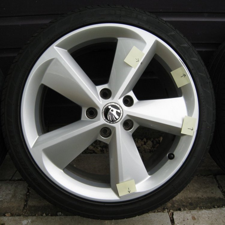 wheel-2.thumb.jpg.c9506bf74aa0b16914f401bba6fa7f84.jpg