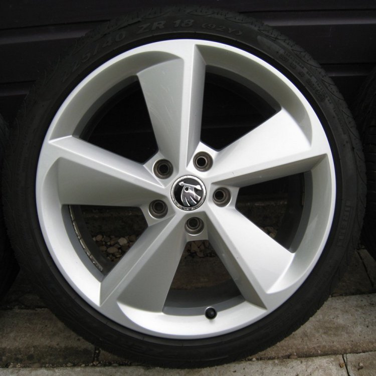 wheel-3.thumb.jpg.0efd1bfee8bb1fad4d82b8805a162620.jpg