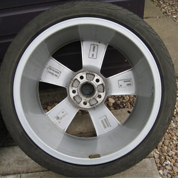 wheel-reverse.thumb.jpg.362e1b90991522741a6cd818df5ed21b.jpg