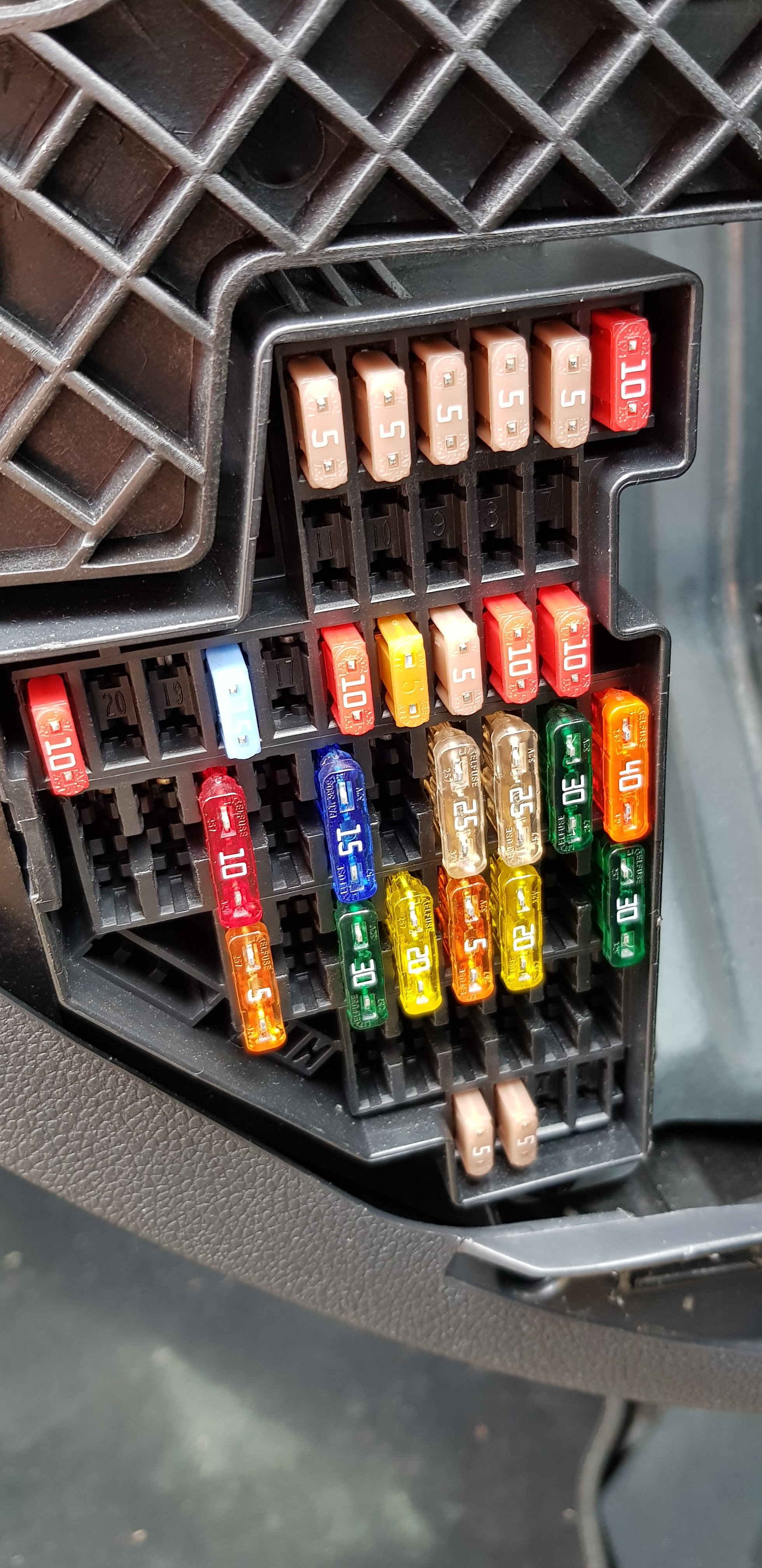 Oil sensor Octavia VRS TDI 2012 Skoda Octavia Mk II (2004