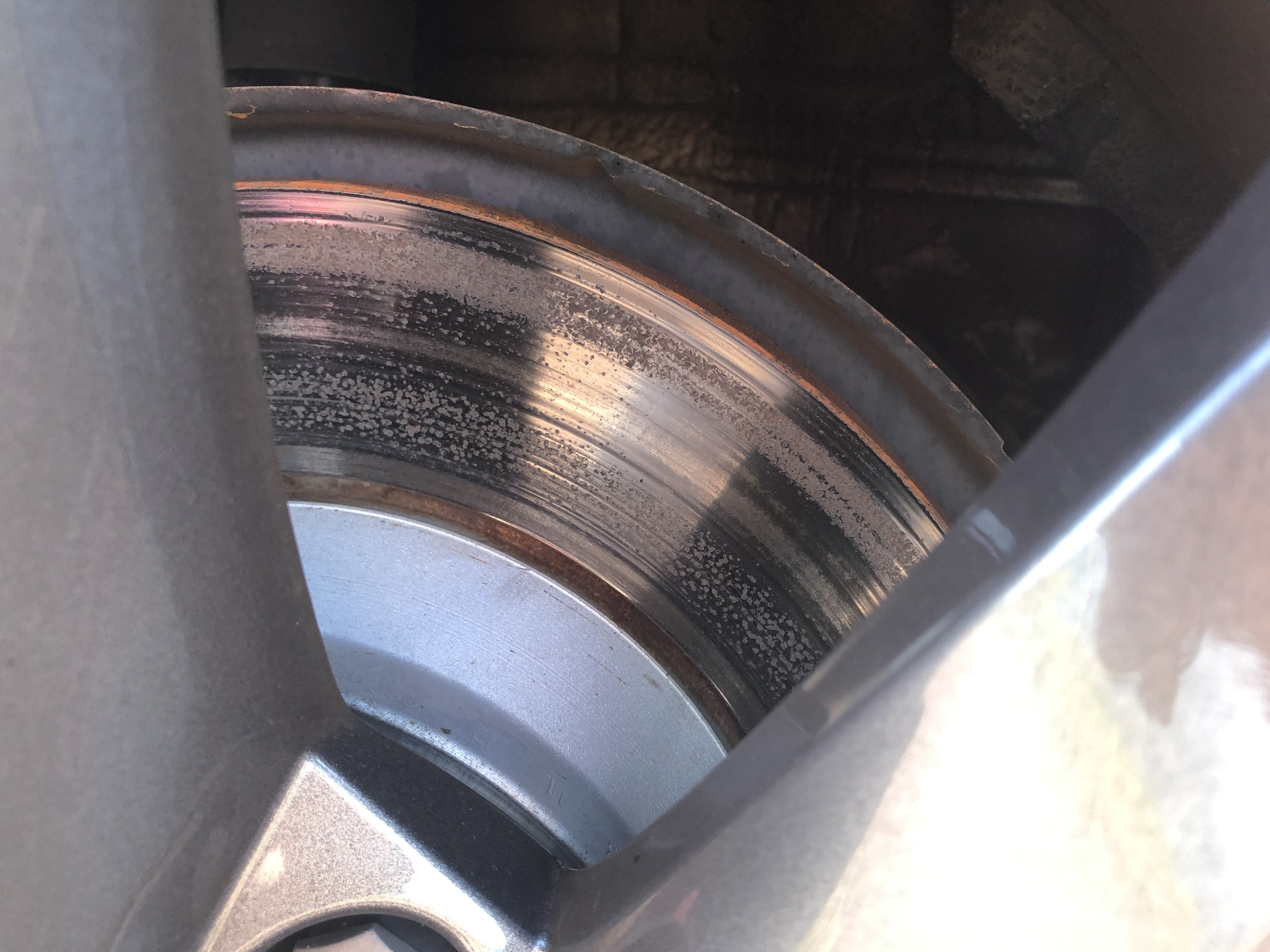 Rear brake disc corrosion uneven wear Skoda Superb Mk III (2015
