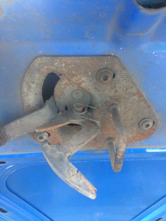 How to tighten up catch? Skoda Fabia Mk I (19992007) BRISKODA