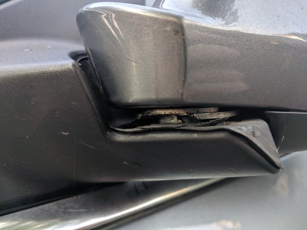 Broken Wing Mirror Skoda Superb Mk II (20082015) BRISKODA