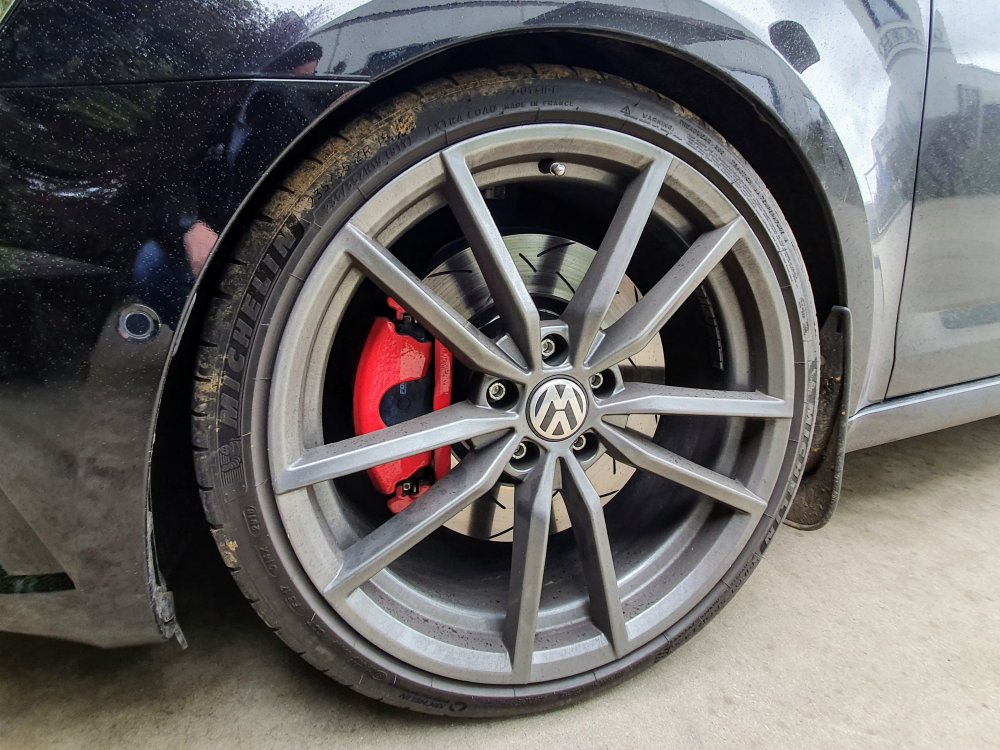 vRS DSG Front Brake Disc And Pads Lifespan Skoda Octavia Mk III (2013