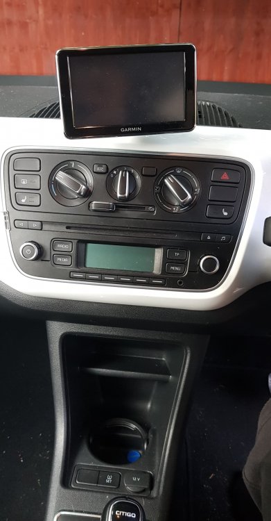 Citigo-head-unit.jpg