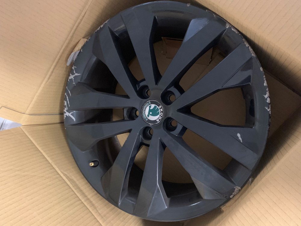 WHEEL1.jpg