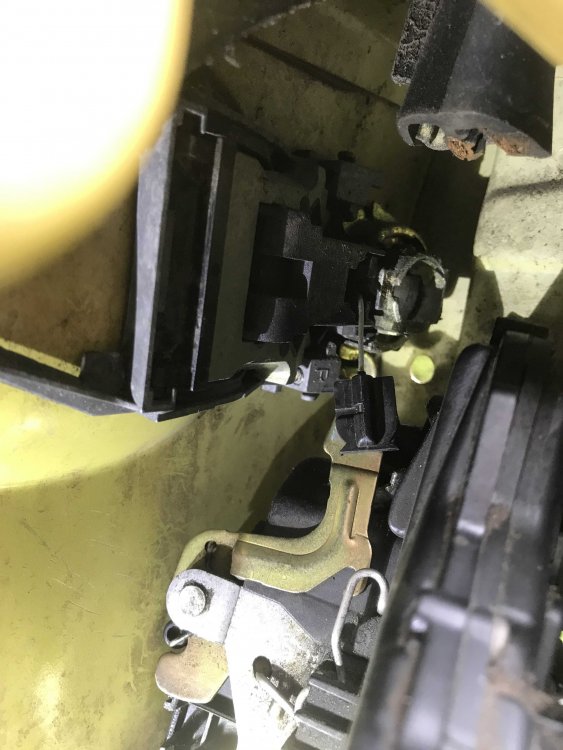 Door lock inside.jpg
