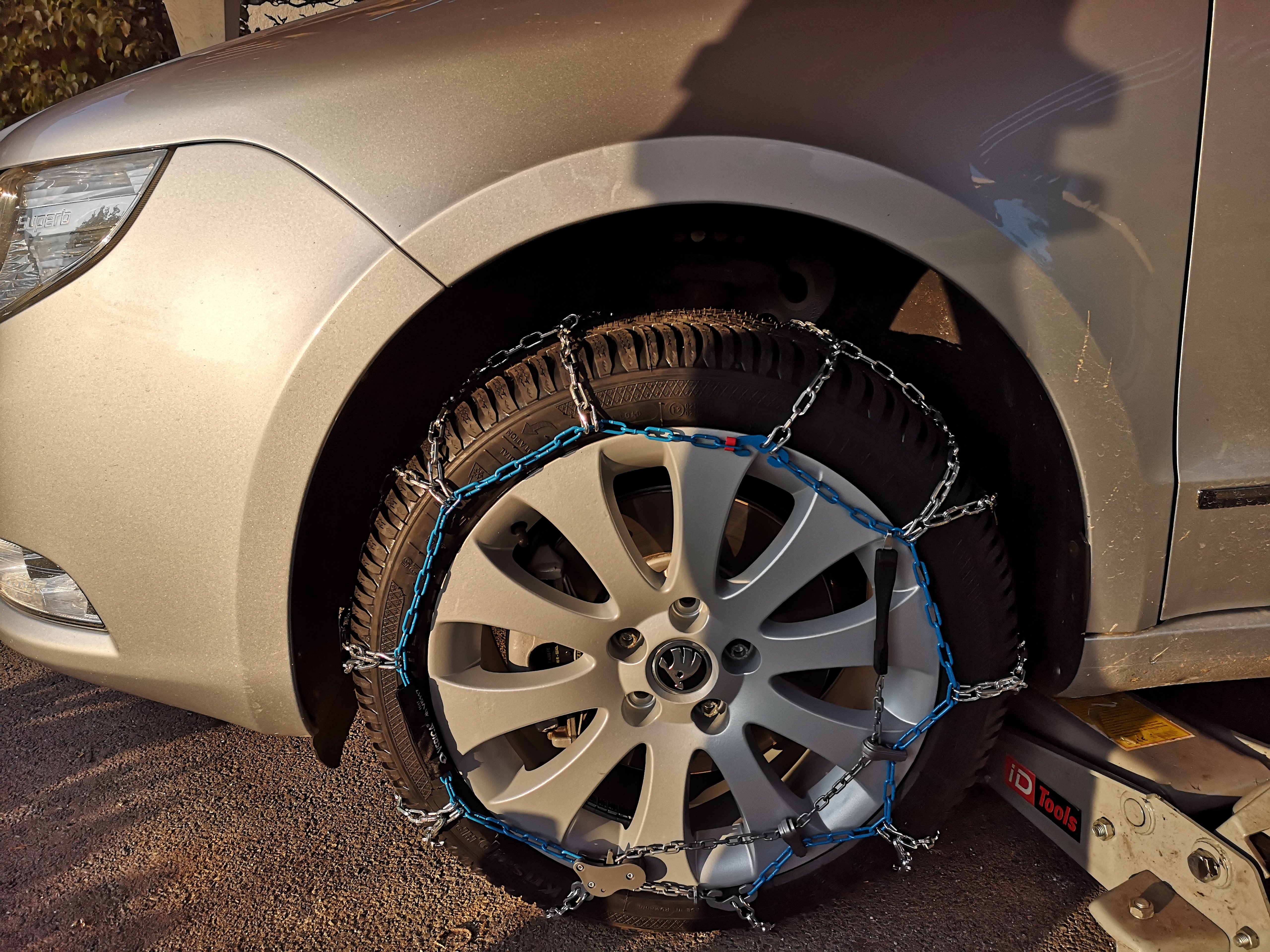 Snow Chains Skoda Superb Mk II (20082015) BRISKODA
