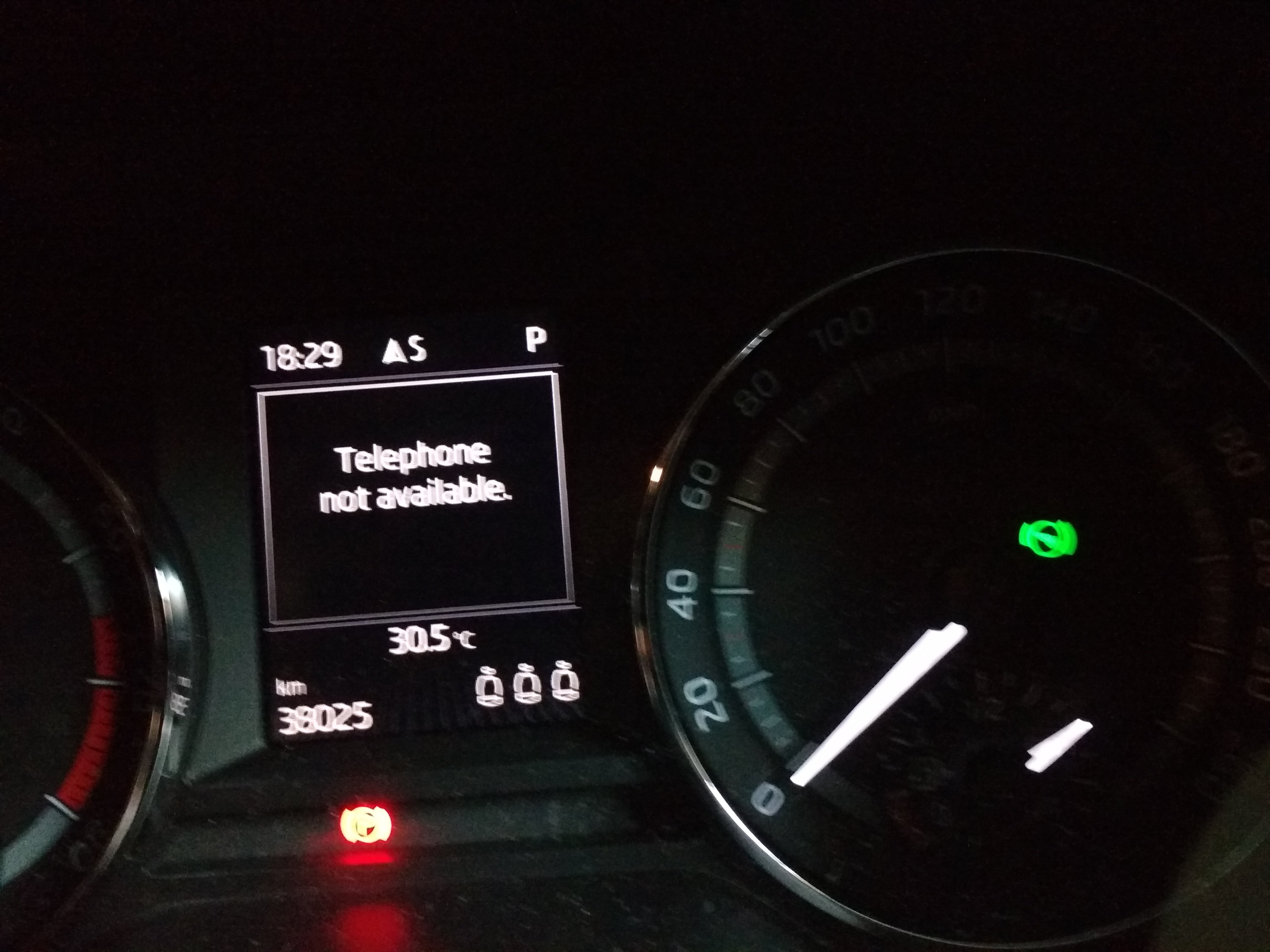 "Telephone is not available" message on maxdot (Octavia Scout MK3 - My16) can Columbus firmware upgrade to 0411 fix the issue?