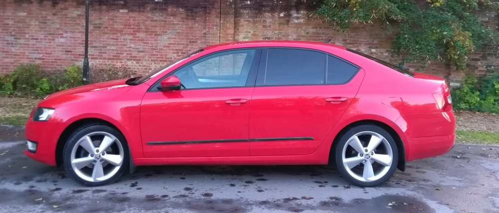 Skoda_2.thumb.jpg.fb045d5f5cf551d954df2ae47140b024.jpg