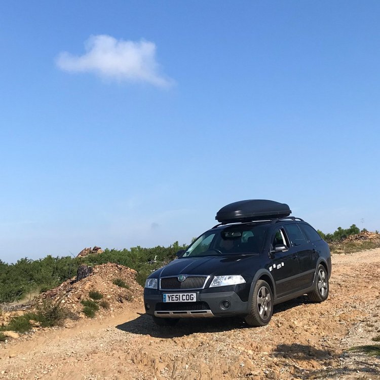 skoda_scout.jpg