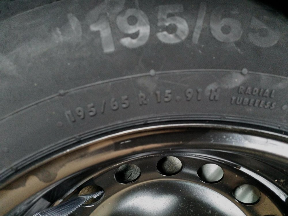car-spare.thumb.jpg.c5c7b561ada2580595ab33e306a54826.jpg