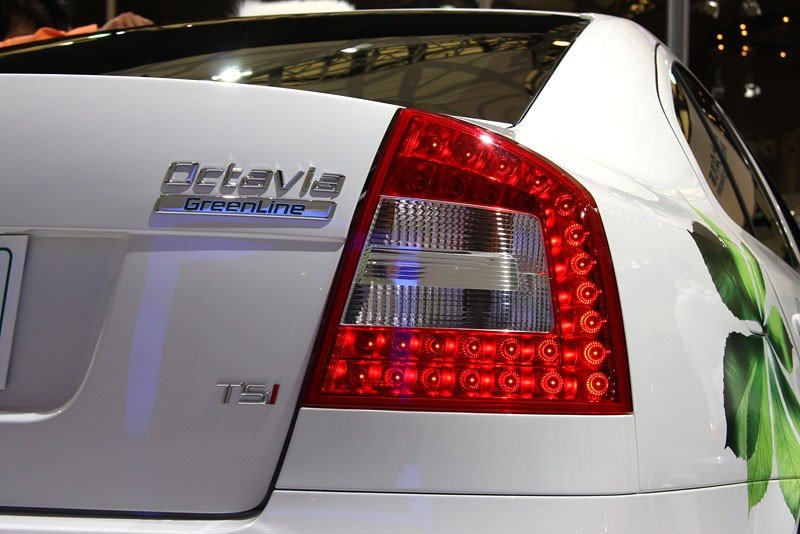 6224-rear-tail-lights-LED-Octavia-1.jpg.dd6860a777a656ae8c23b9bb157f8cb6.jpg