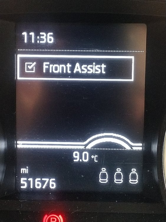 Front assist skoda