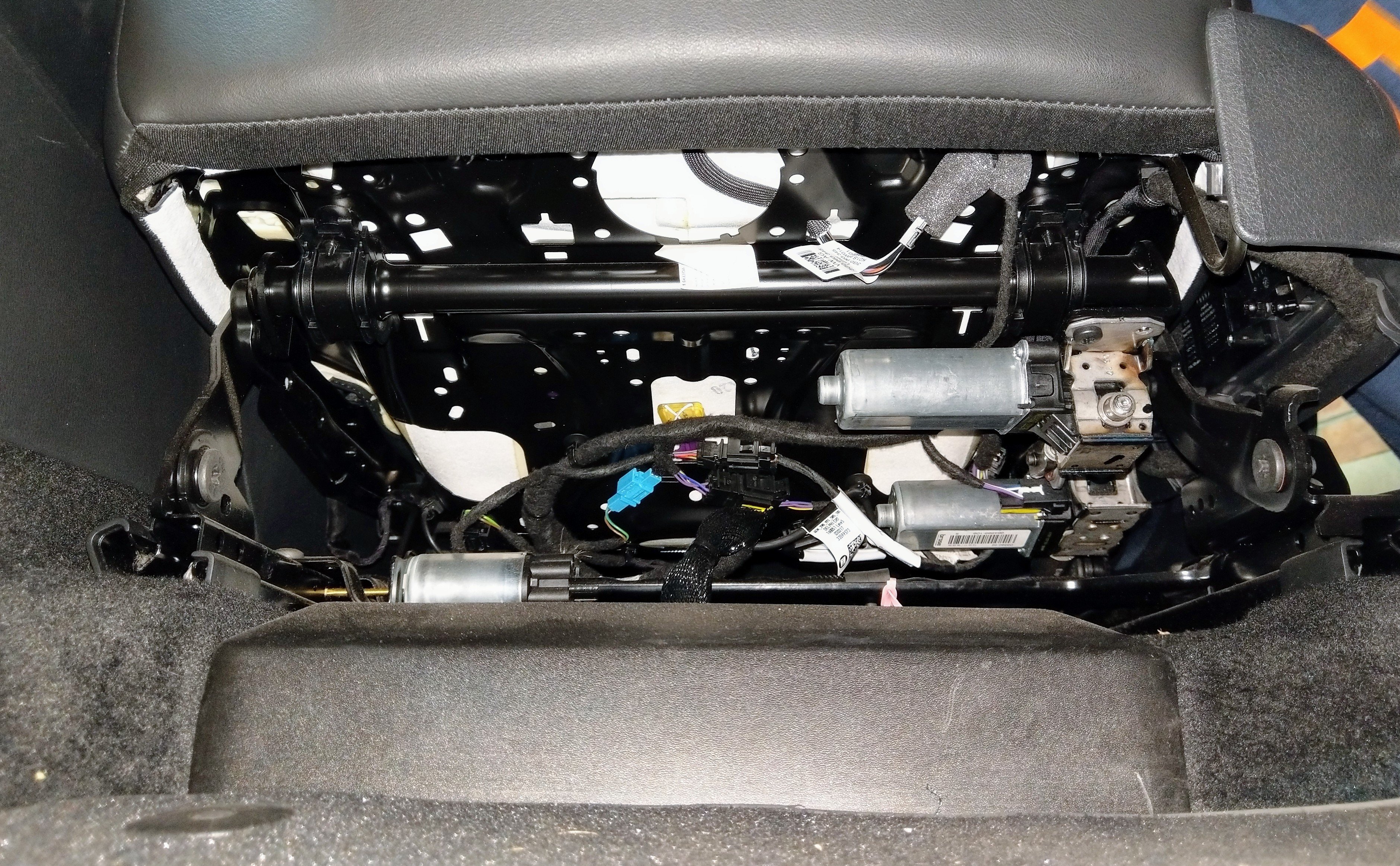 Installing memory seat module on front passager seat, possible? Skoda