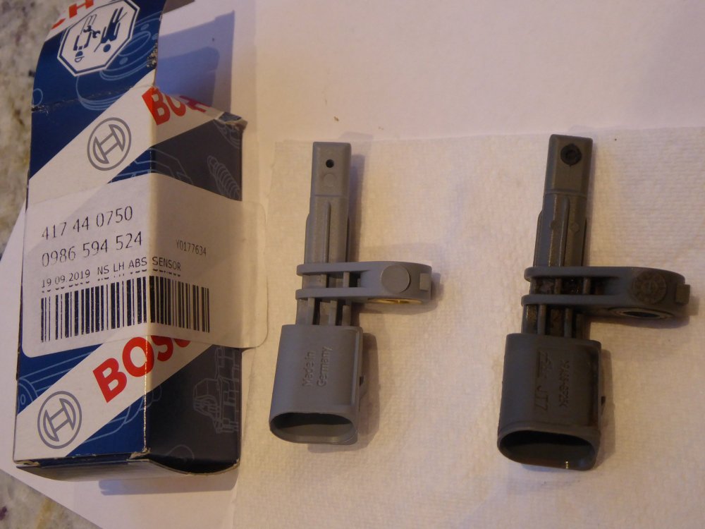 P1100658sensor_old_v_new.JPG