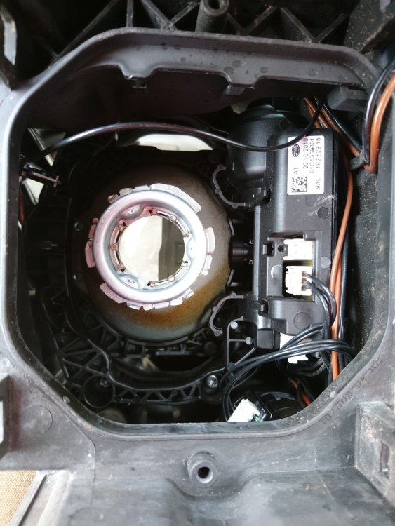 headlight.JPG