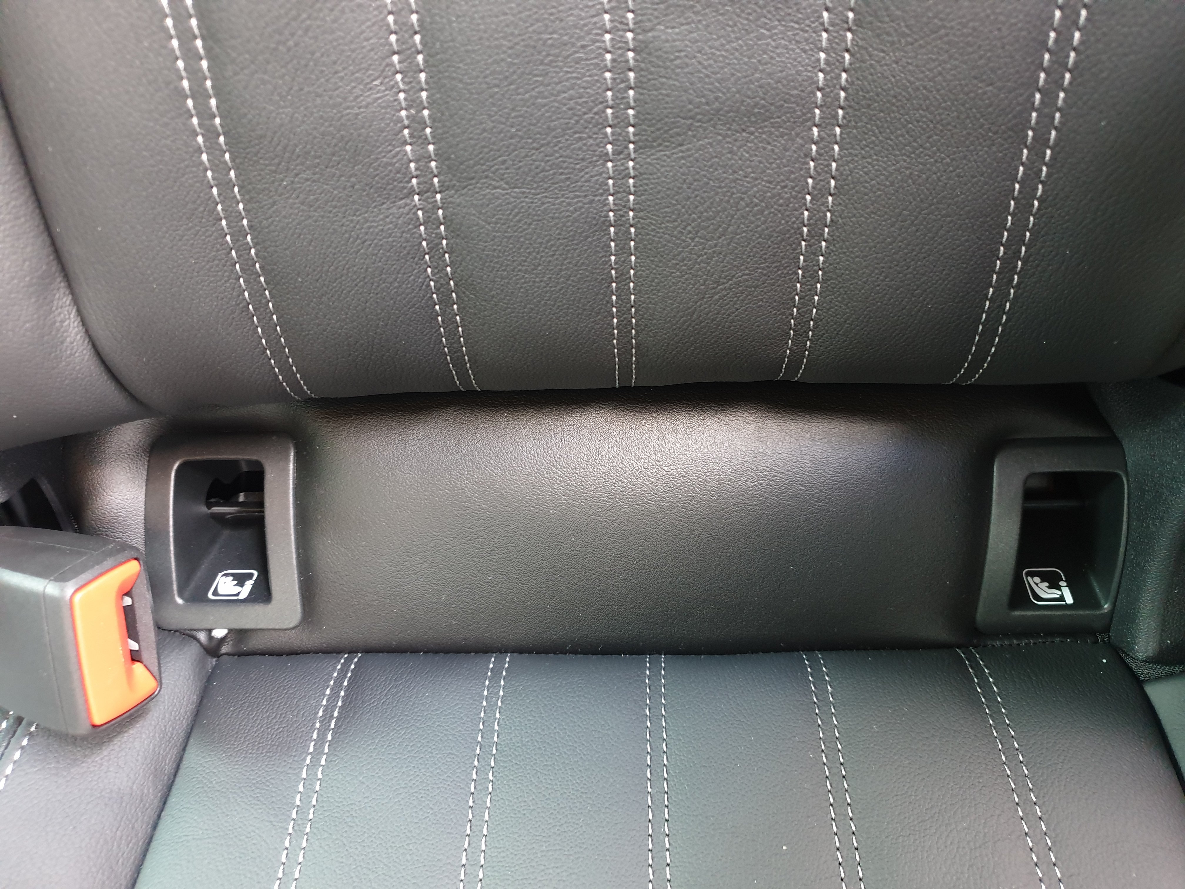 Isofix Plastic Covers Rear Seats with Leather Seats - Skoda Karoq - BRISKODA