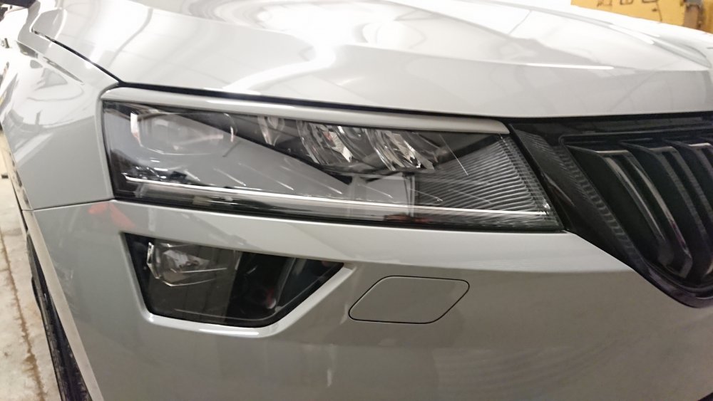 headlight eyebrows.JPG
