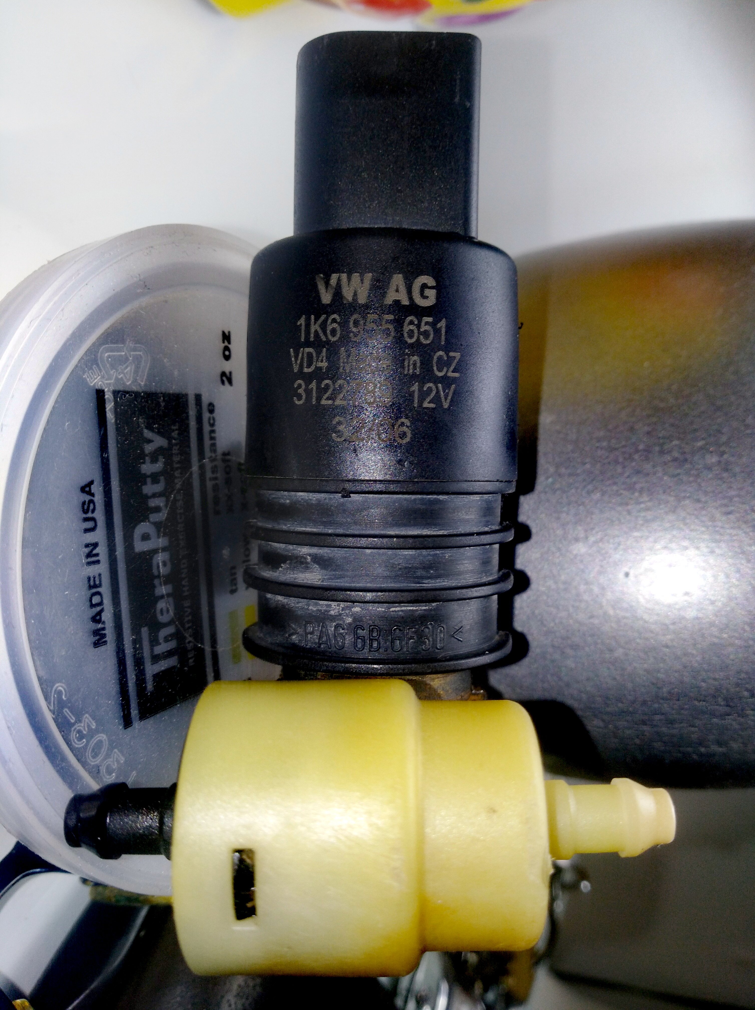 Screen washer pump leaking Skoda Fabia Mk I (19992007) BRISKODA