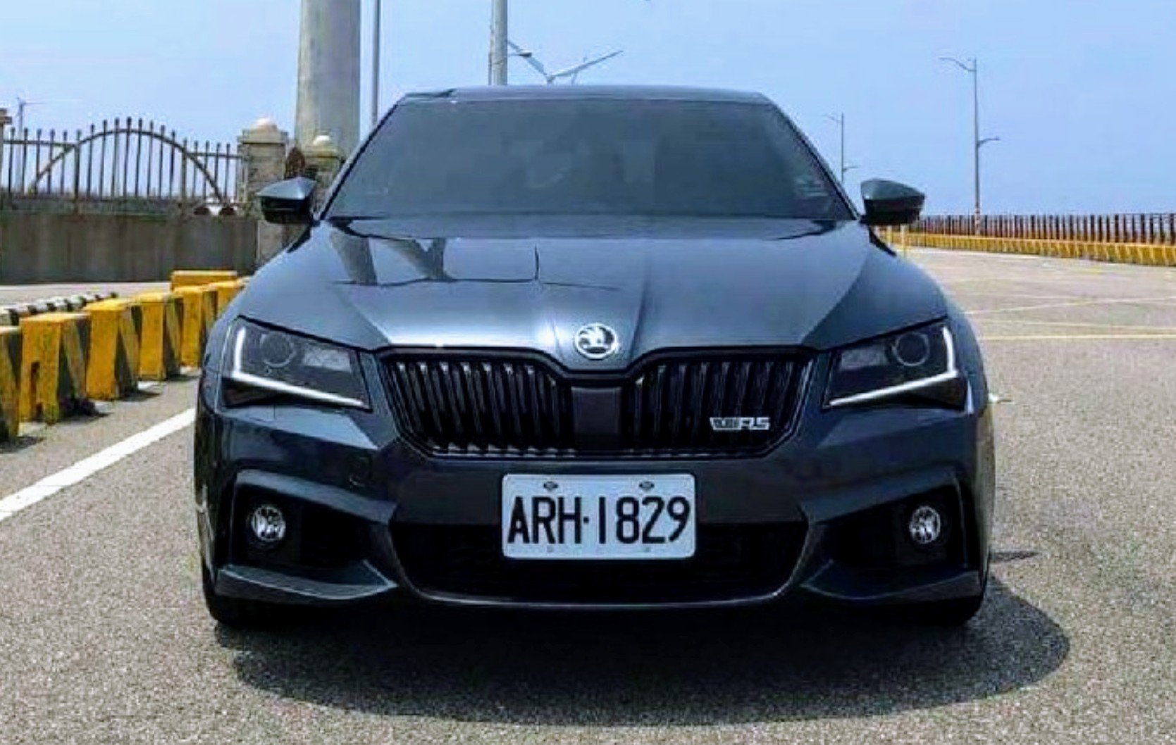 Superb RS
