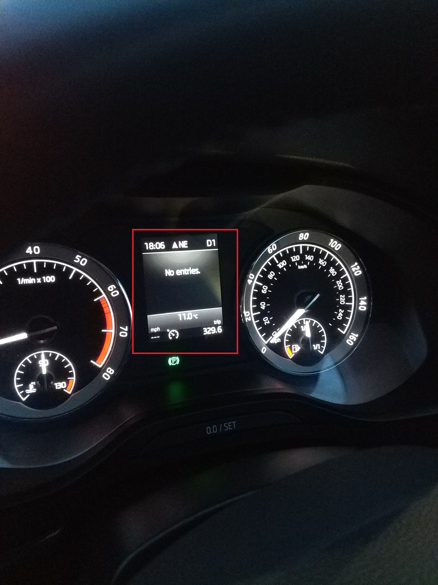 Skoda karoq instrument panel deals
