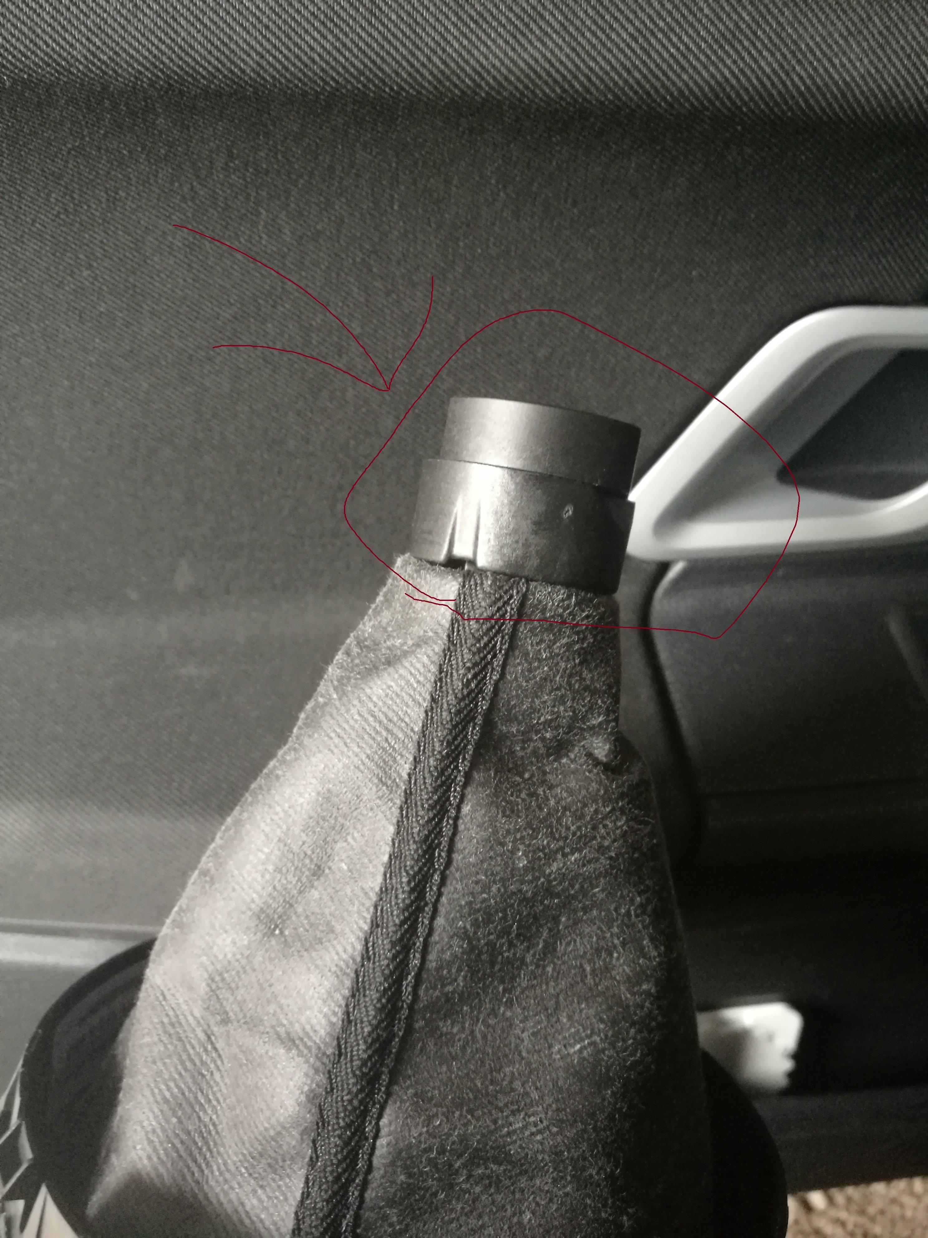 Removing gear knob cover Skoda Fabia Mk II (20072014) BRISKODA