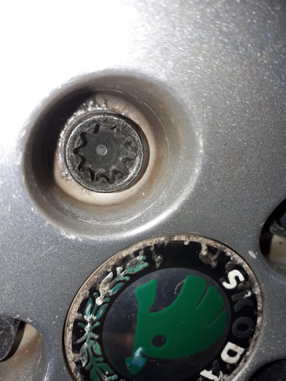 locking wheel bolt Skoda Fabia Mk I (19992007) BRISKODA