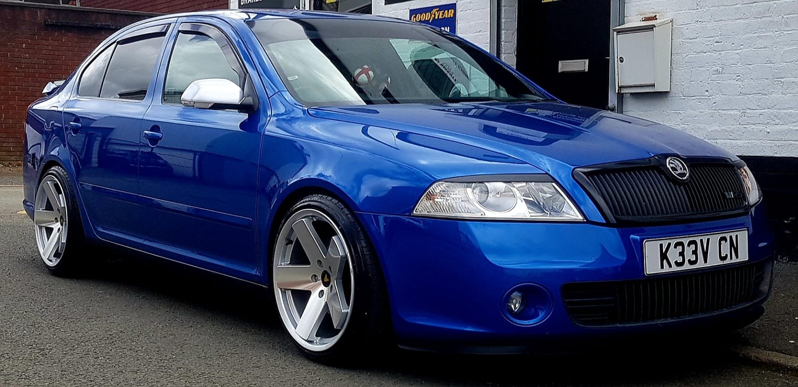 Hot wheels skoda octavia