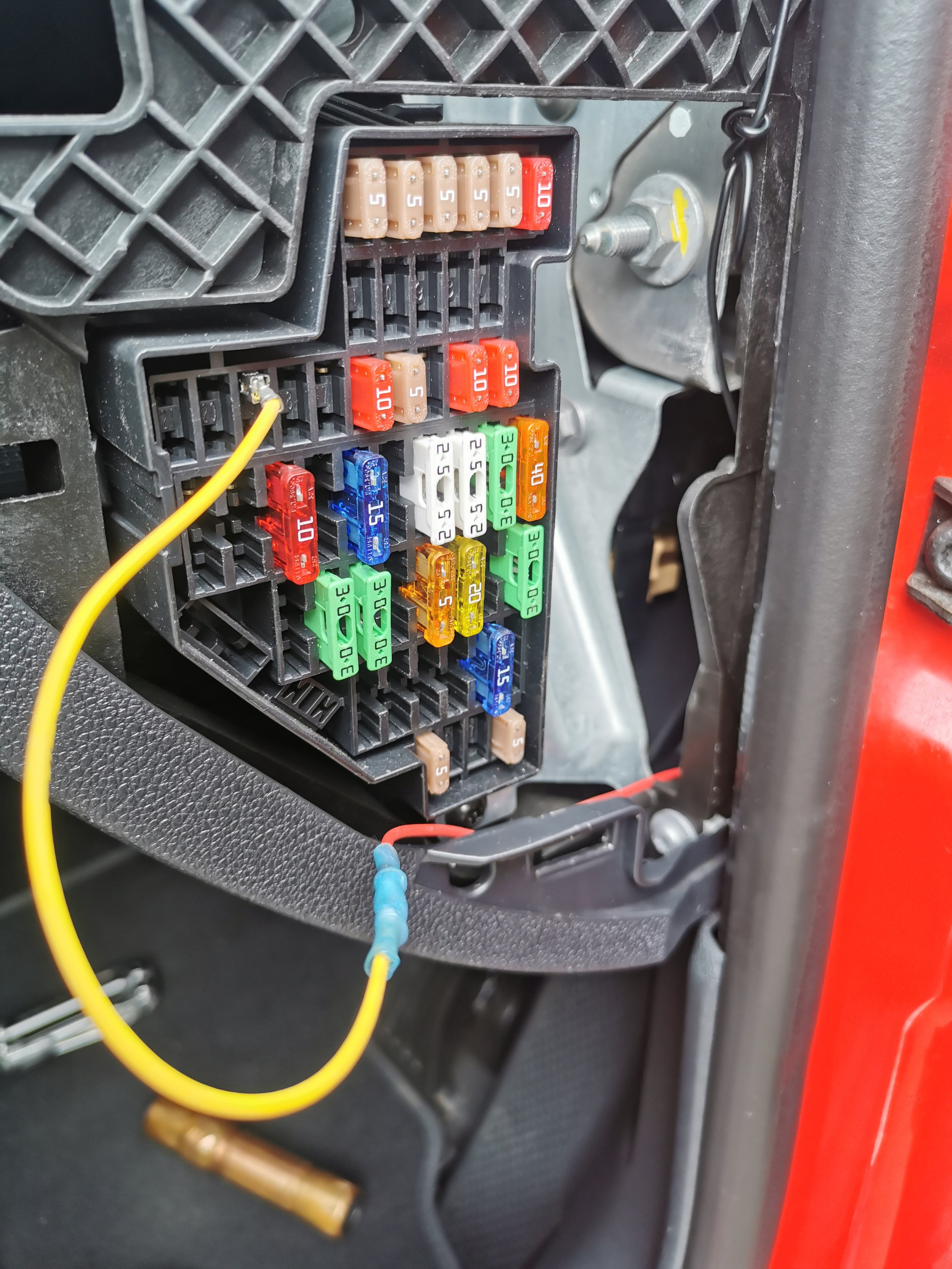 fuse box has wired connection to 14