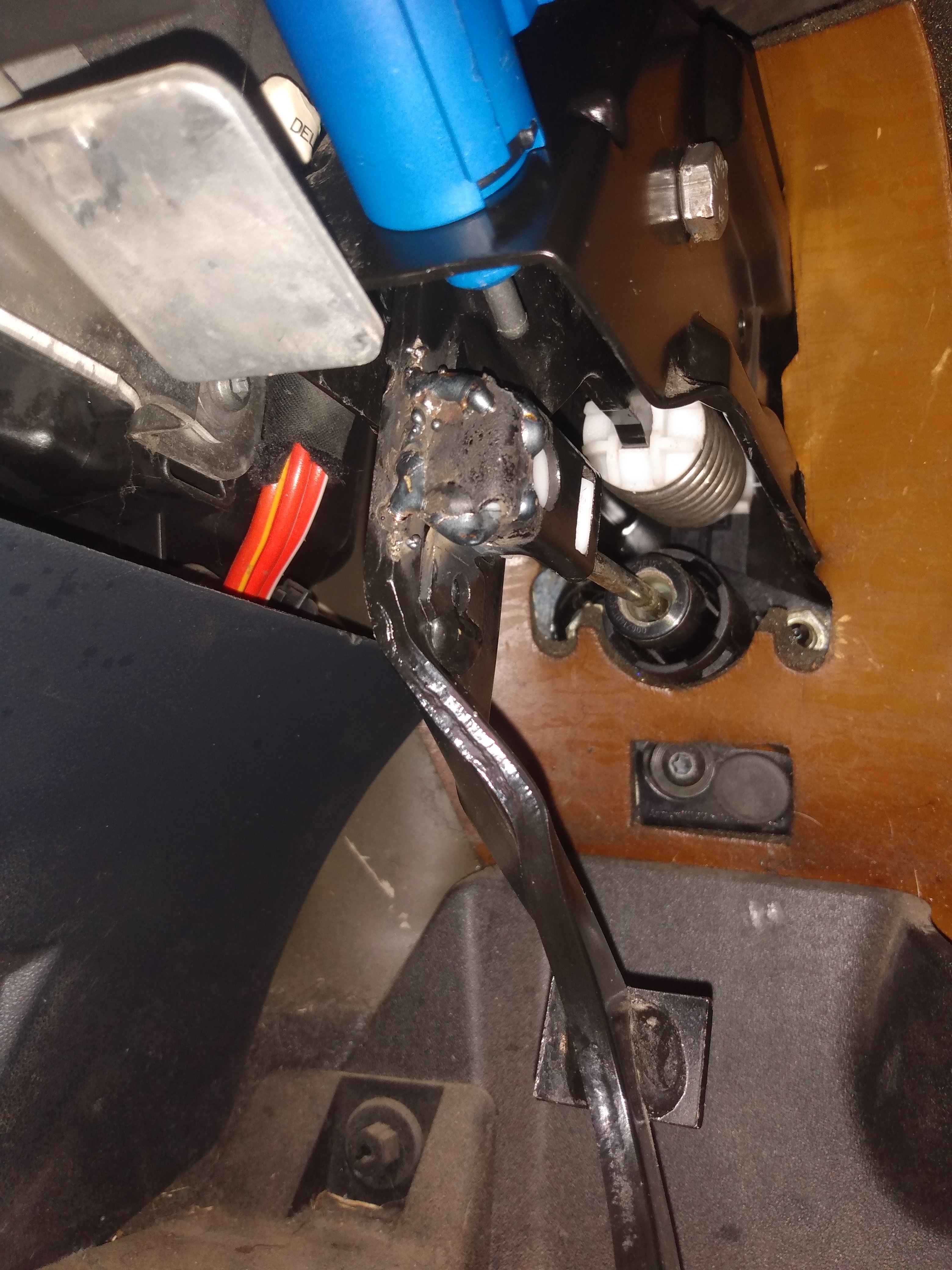 Broken Clutch Pedal Skoda Fabia Mk I (19992007) BRISKODA