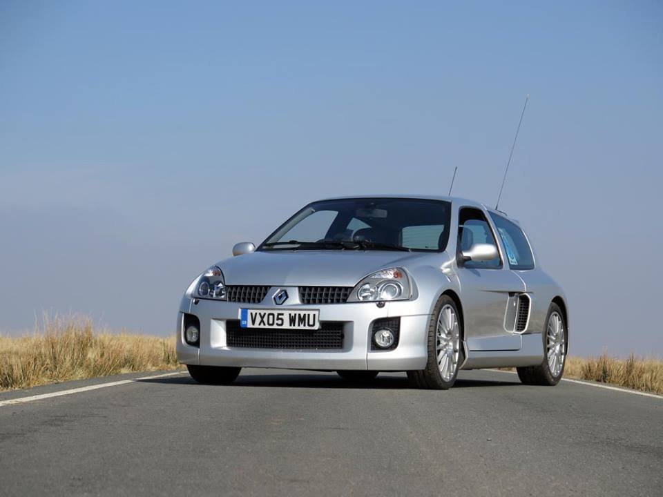 clio.jpg.77bec9a1ec56fb4e1a6c6d150c1d5e77.jpg