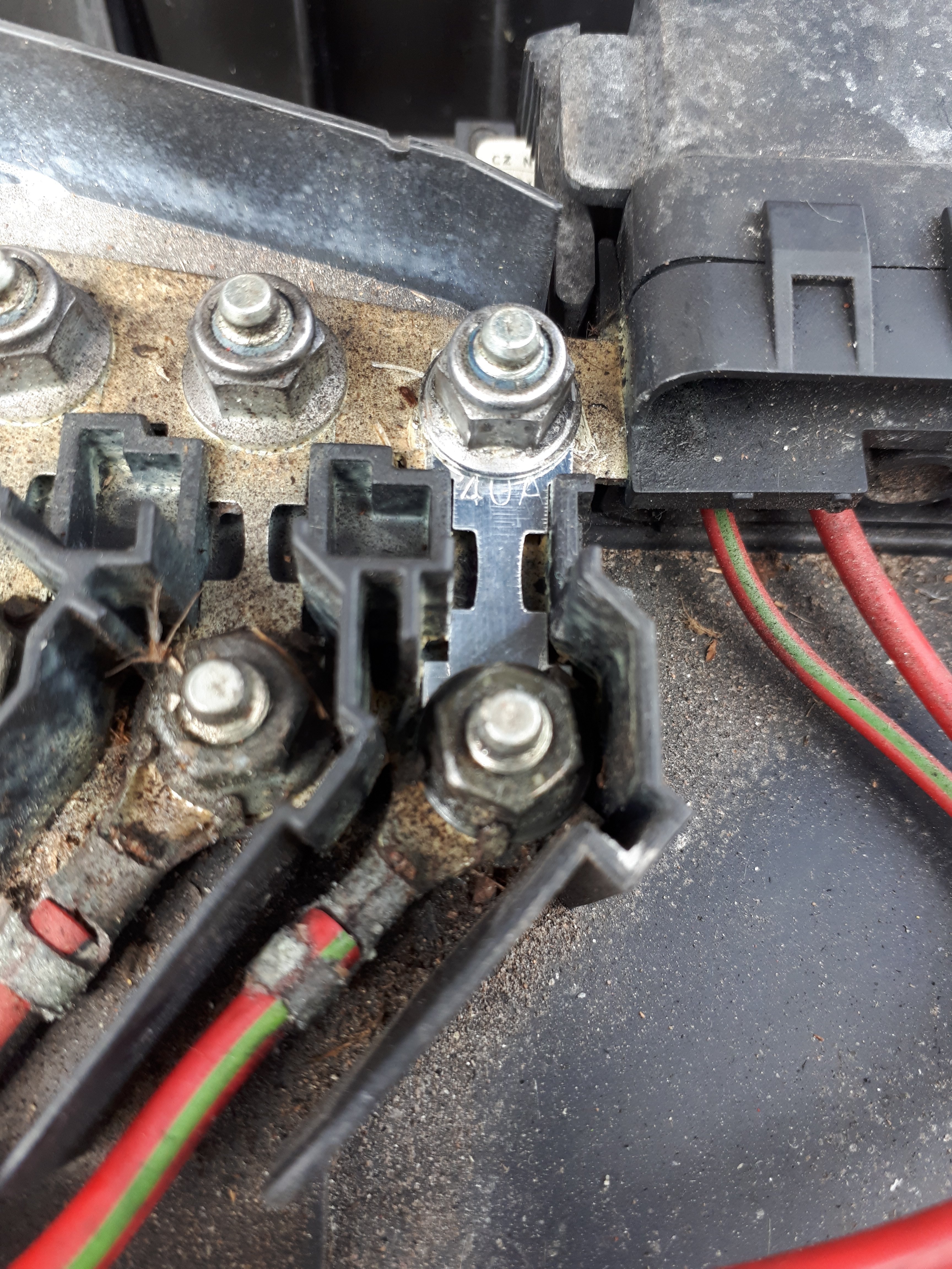 00301 ABS Return Flow Pump (V39) Page 7 Skoda Fabia Mk I (1999