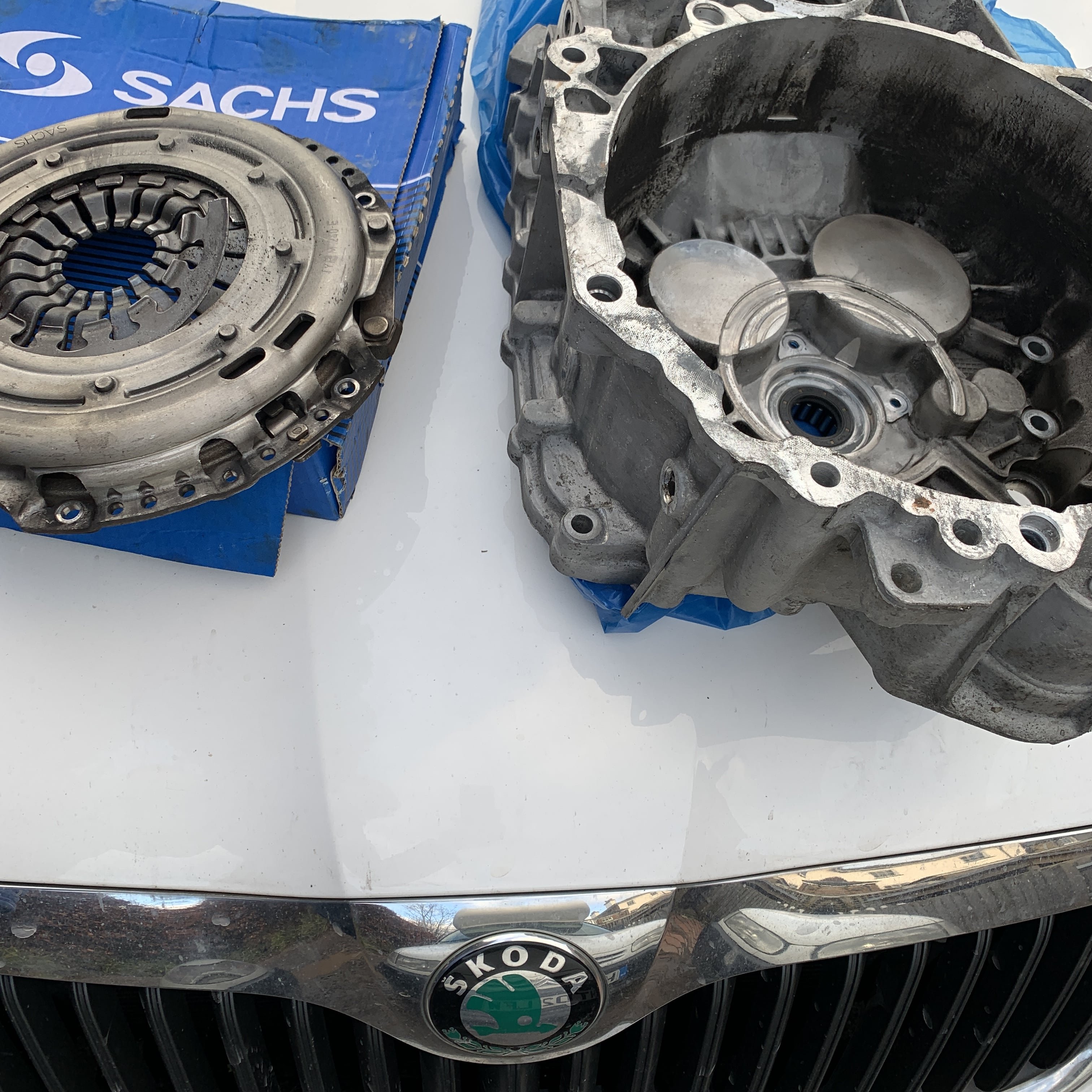 Broken Clutch Bores Hole Into Gearbox Skoda Yeti BRISKODA