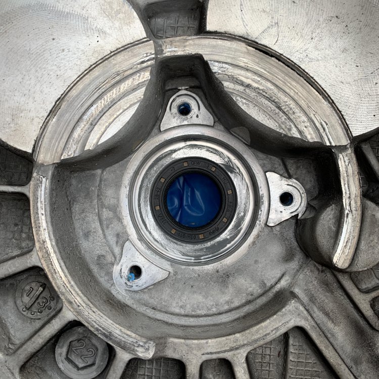 Broken Clutch Bores Hole Into Gearbox Skoda Yeti BRISKODA