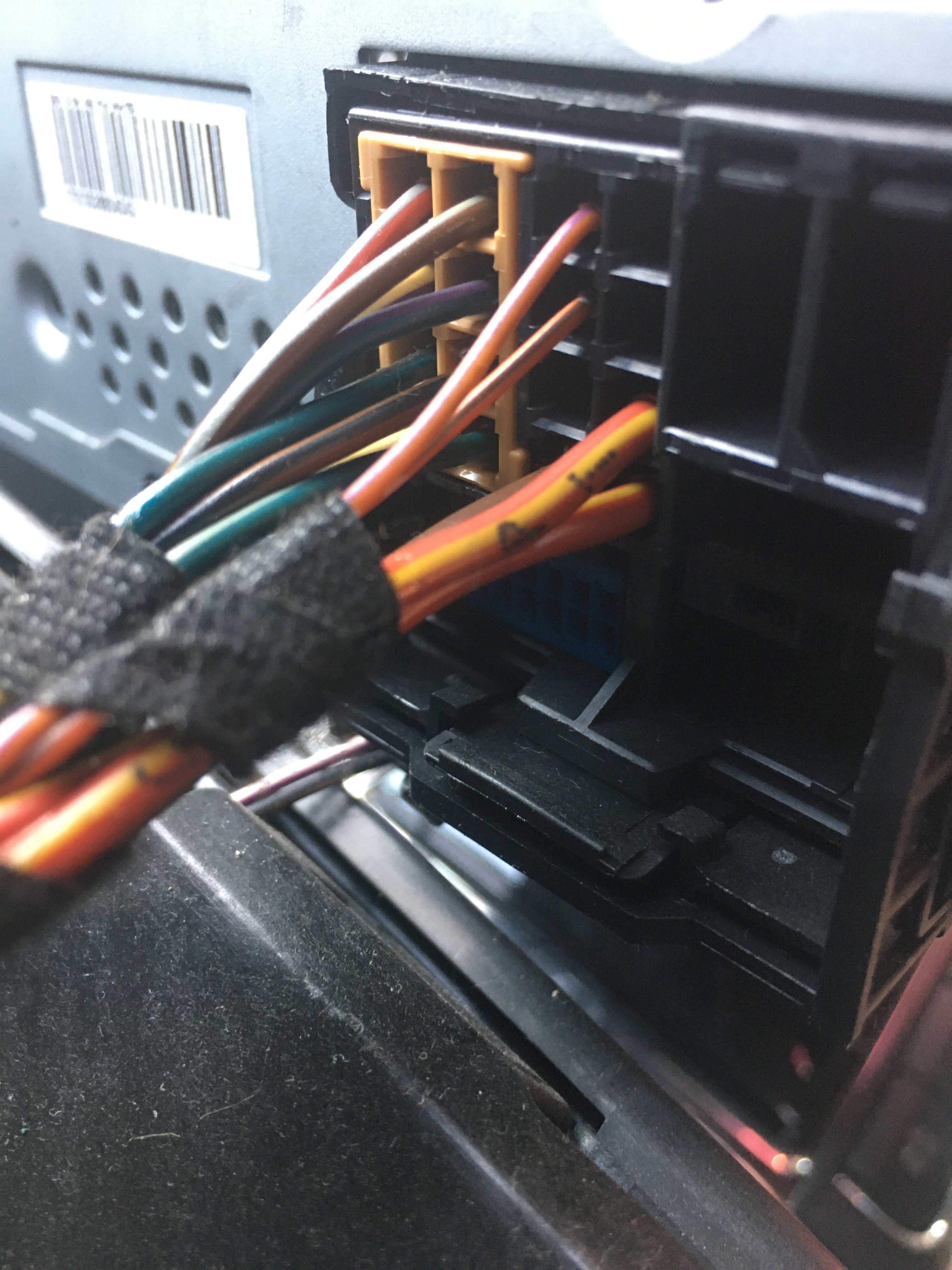 Aftermarket Radio/Head Unit Skoda Superb Mk II (20082015) BRISKODA