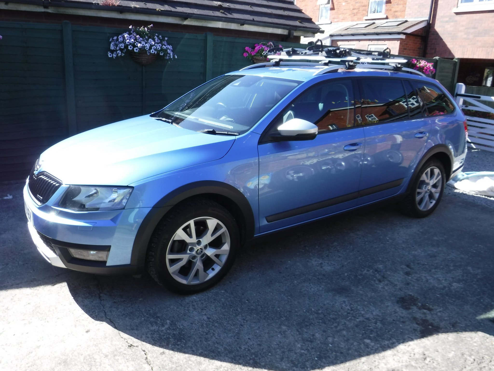 halfords thule 598