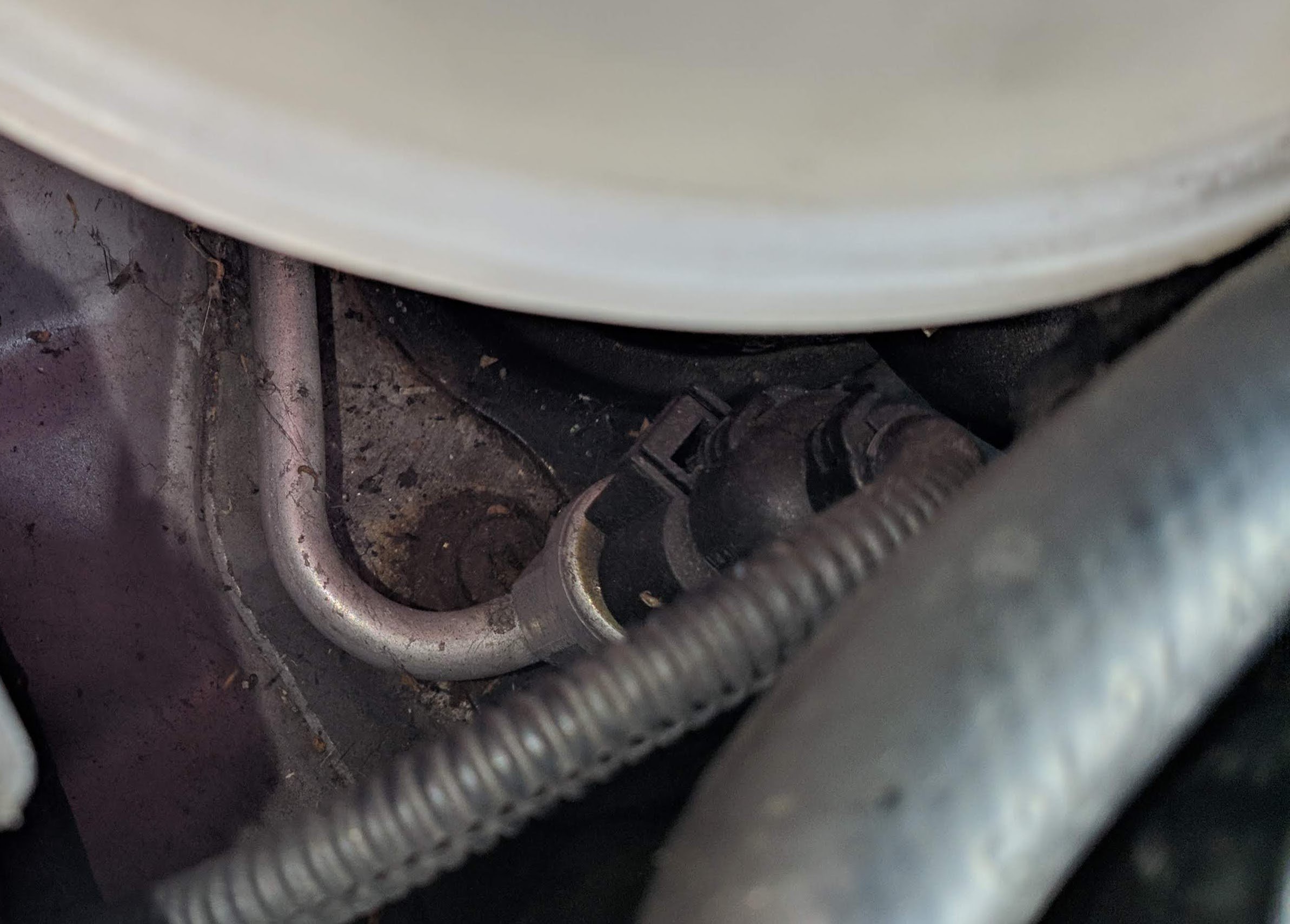 G65 Aircon Pressure Sensor location? Skoda Roomster (20062015