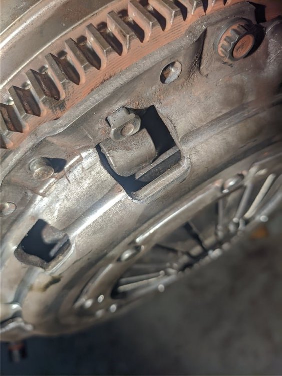 Problems with newly replaced tdi clutch Skoda Octavia Mk III (2013