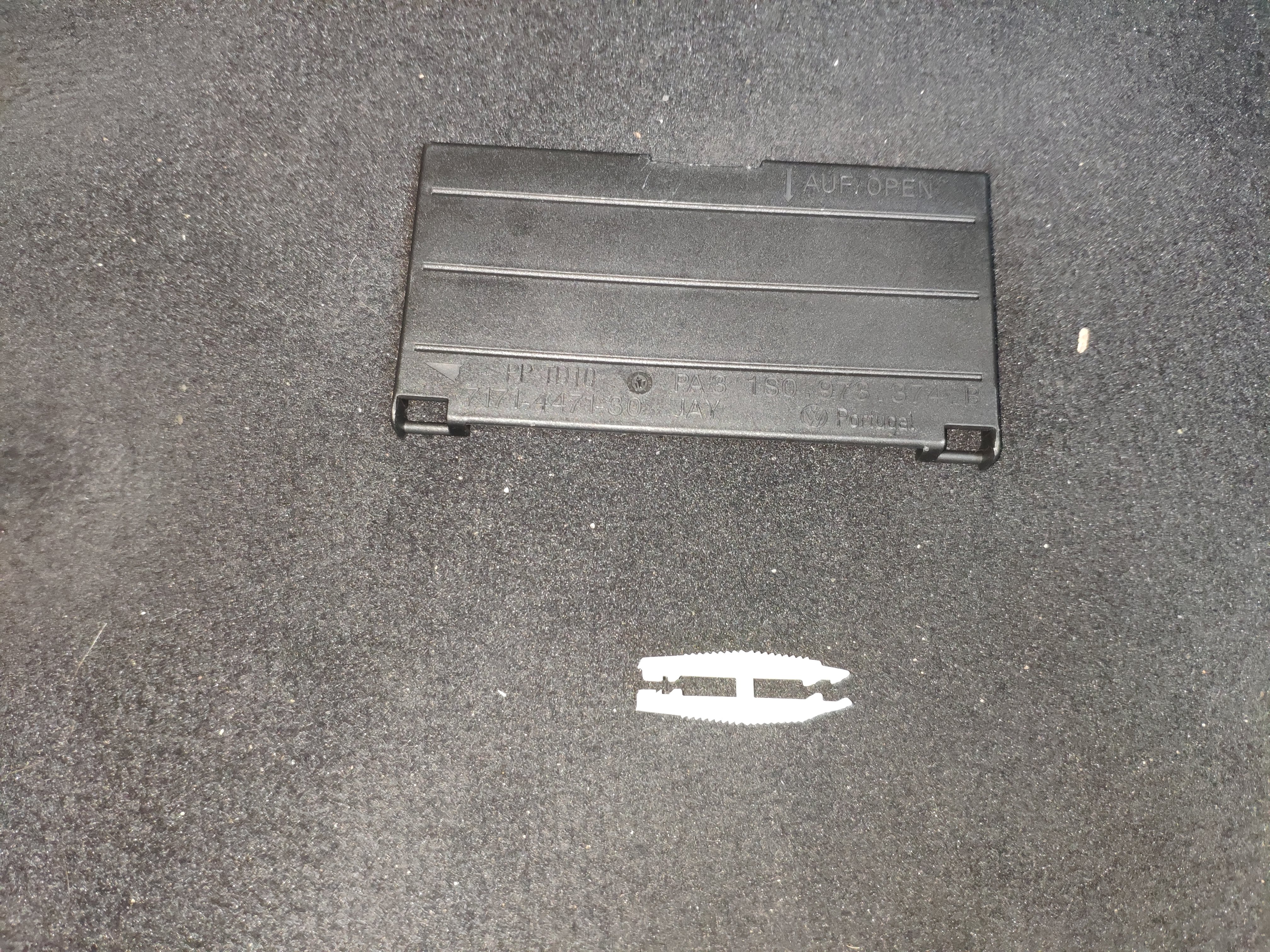 Citigo Where is the fuse box? Skoda Citigo Guides BRISKODA