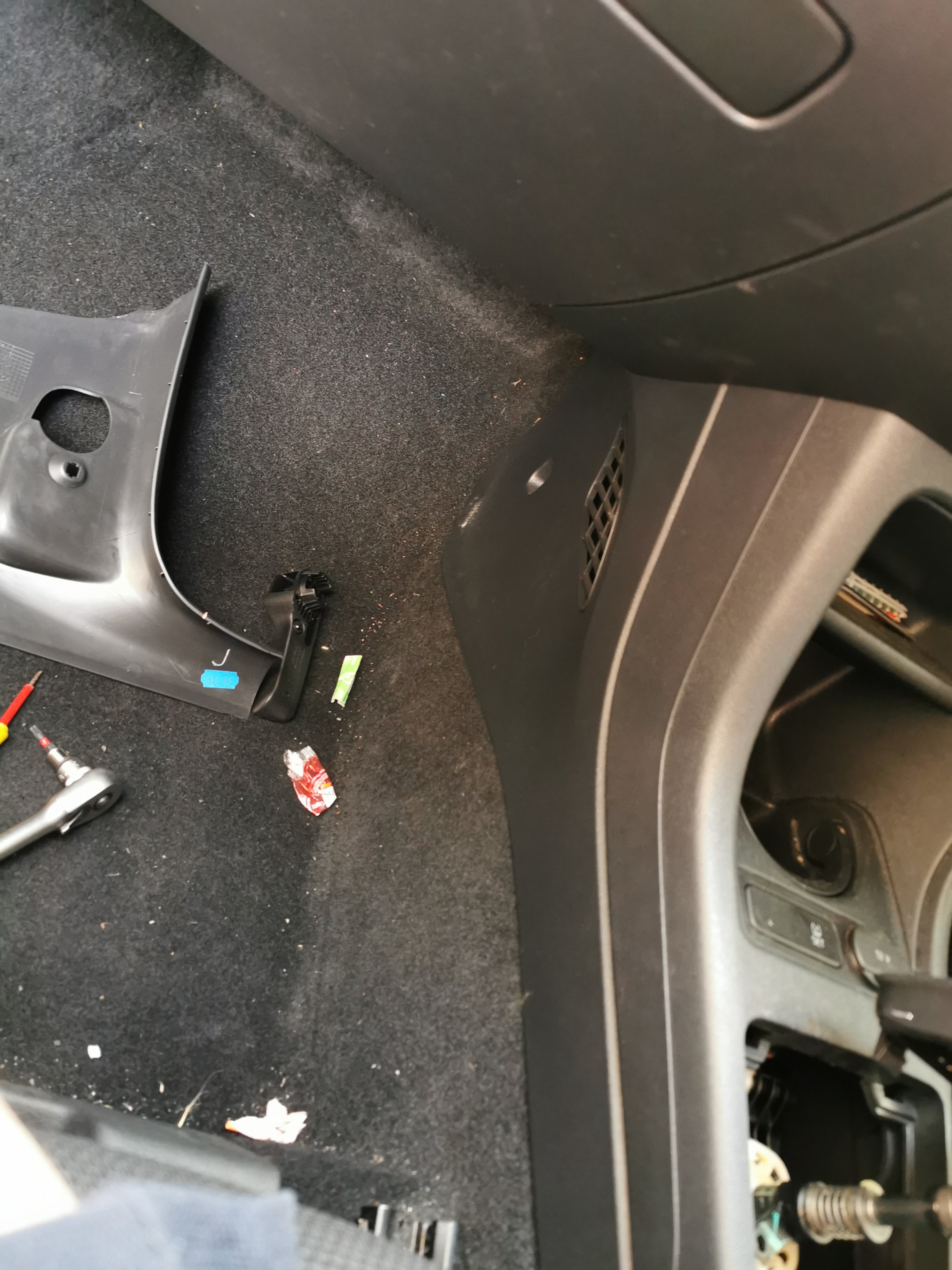 Skoda citigo glove box removal Skoda Citigo Guides BRISKODA