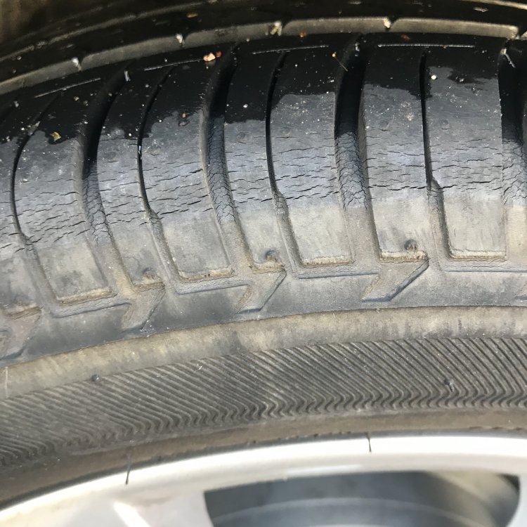Cracking Bridgestone Ecopia EP150 Tyres & Wheels BRISKODA