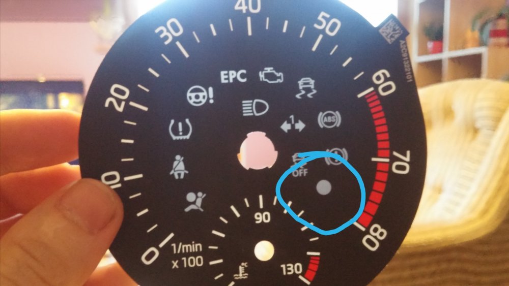 Instrument panel lights dim (intermittent) Skoda Fabia Mk III (2014