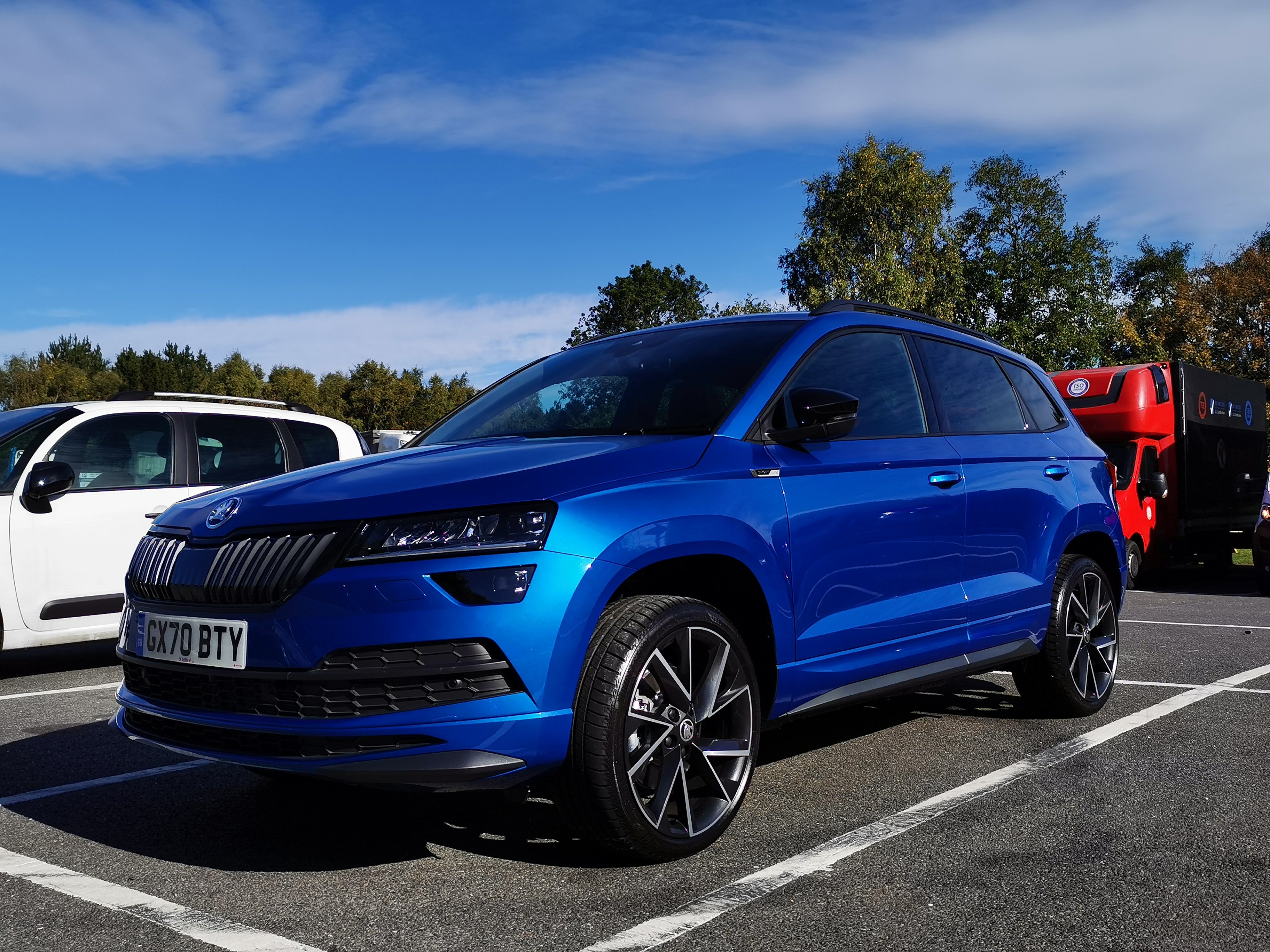 Skoda karoq клуб
